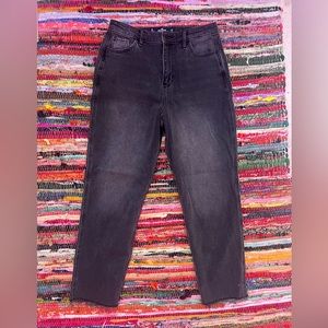 2 pairs of hollister jeans. black and light wash blue. size 5